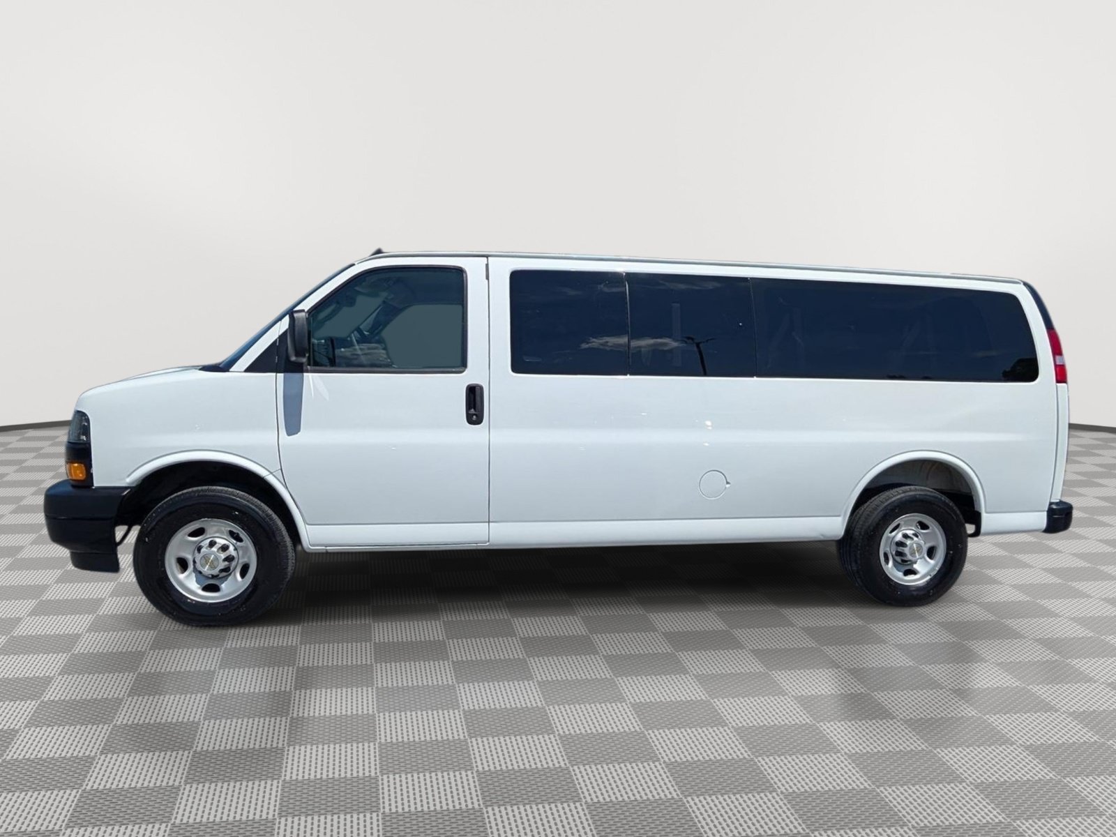 chevrolet express passenger 2025 1GAZGNF74S1199788 image chevrolet express passenger 2025 1GAZGNF74S1199788 image